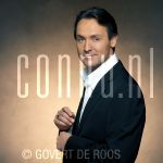 26-11-2004 Hugo Haenen at studio Amsterdam, by order of Stage-Entertainment (Barones)

[keywords]Smiling, Actor, Posed, Half Length, Eyecontact[/keywords]